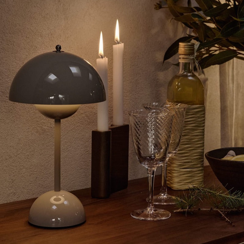 FlowerLux™ – Trådlös bordslampa i dansk design