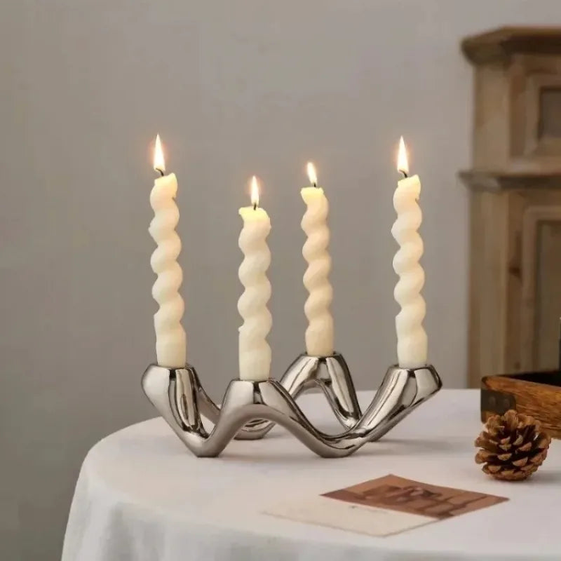 Vågformad Ljusstake i Keramik