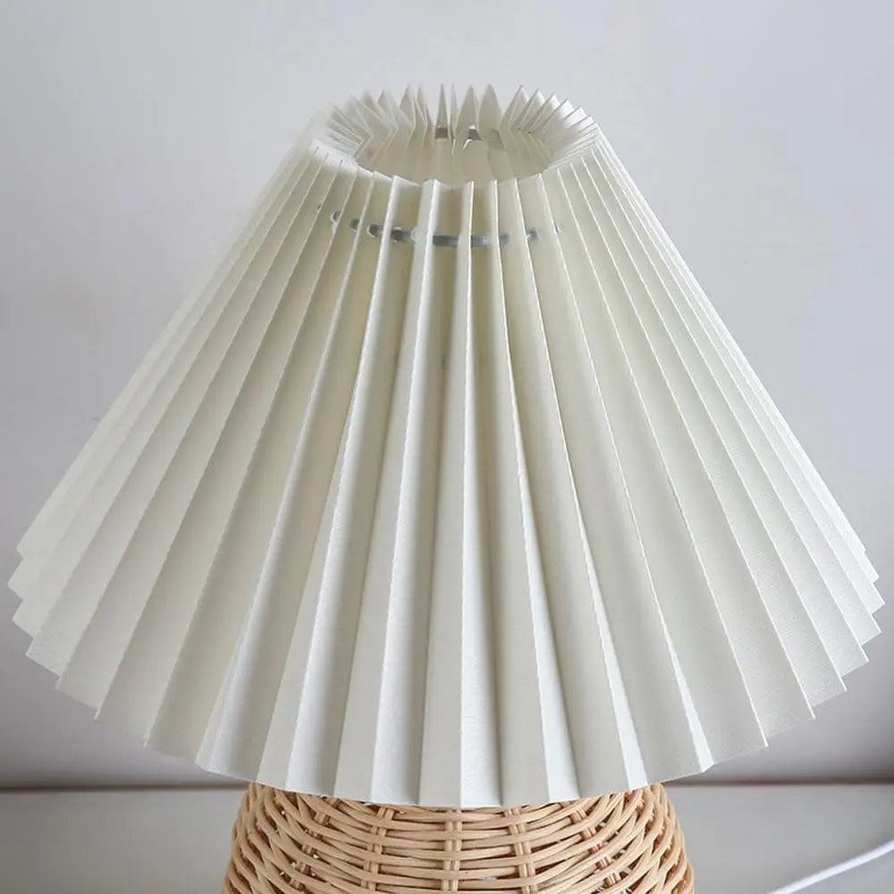Lunea bordslampa på nattduksbord sedd ovanifrån