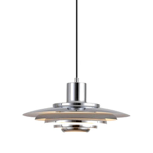 Forma pendellampa i silver på vit bakgrund