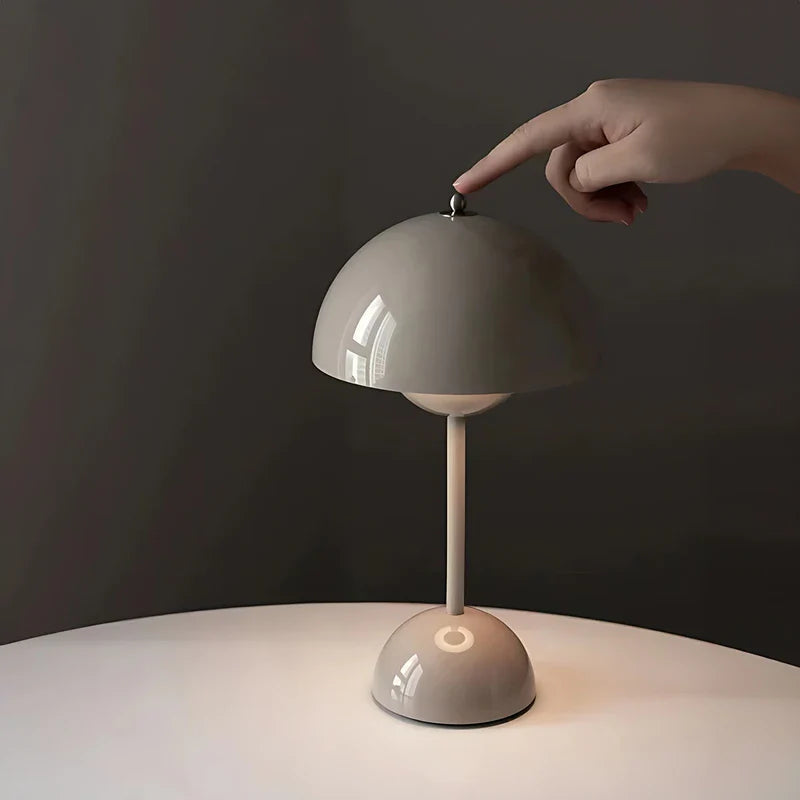 FlowerLux™ – Trådlös bordslampa i dansk design