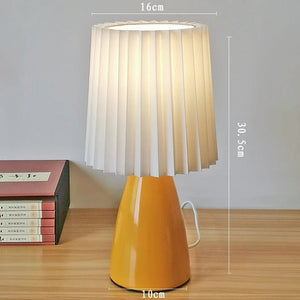 Orange Milkshake bordslampa med vit skärm, 30 cm