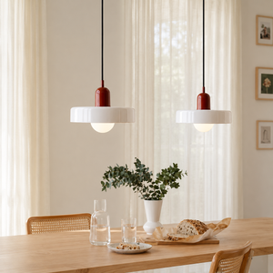 Retro Bauhaus pendellampa vid matbord